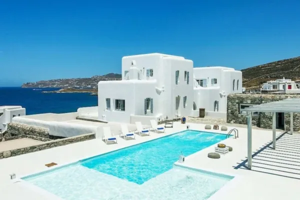 Experience the finest luxury villas Greece Le Collectionist. Enjoy private pools, breathtaking views, and tailor-made services for an unforgettable stay.